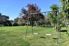 Finca-Sta-Cruz-de-Alarza_columpios-1